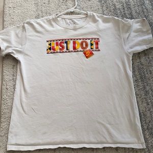 L Graphics Tee